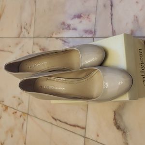 Nude stiletto pumps